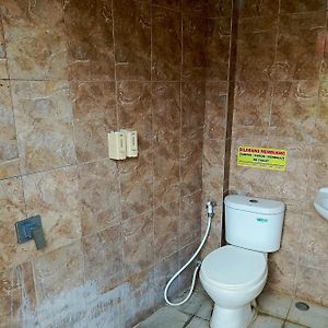 Kamar asrama (khusus wanita)
